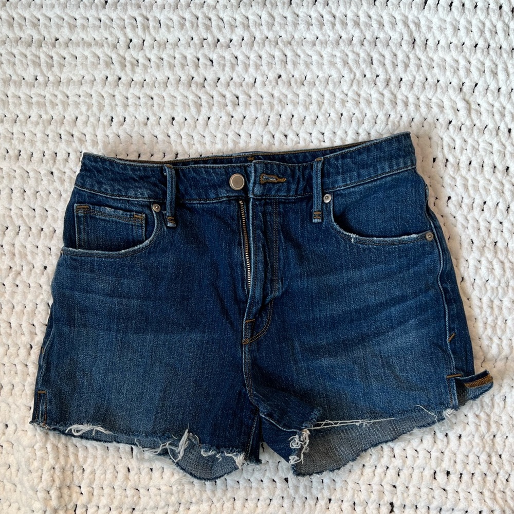 Good American size 4 denim shorts